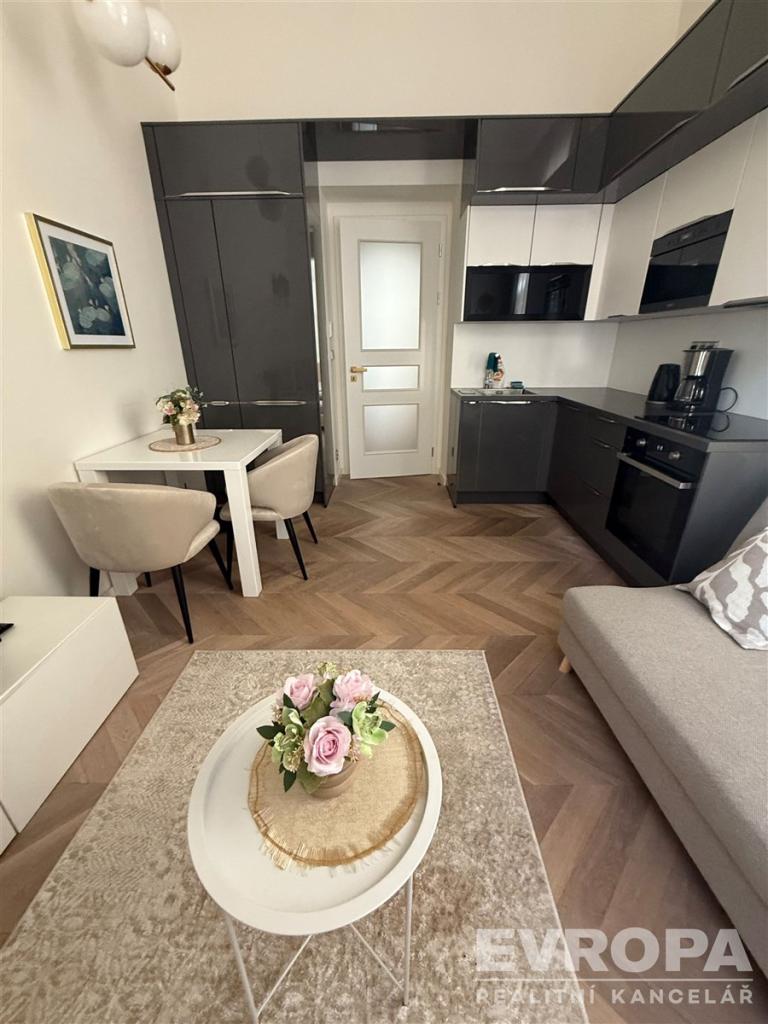 Pronájem bytu 2+kk 38 m2