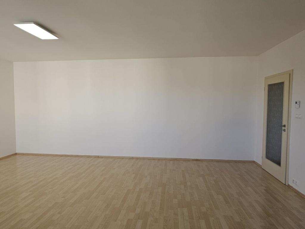 Pronájem bytu 2+kk 65 m2, Praha – náhled fotky 11