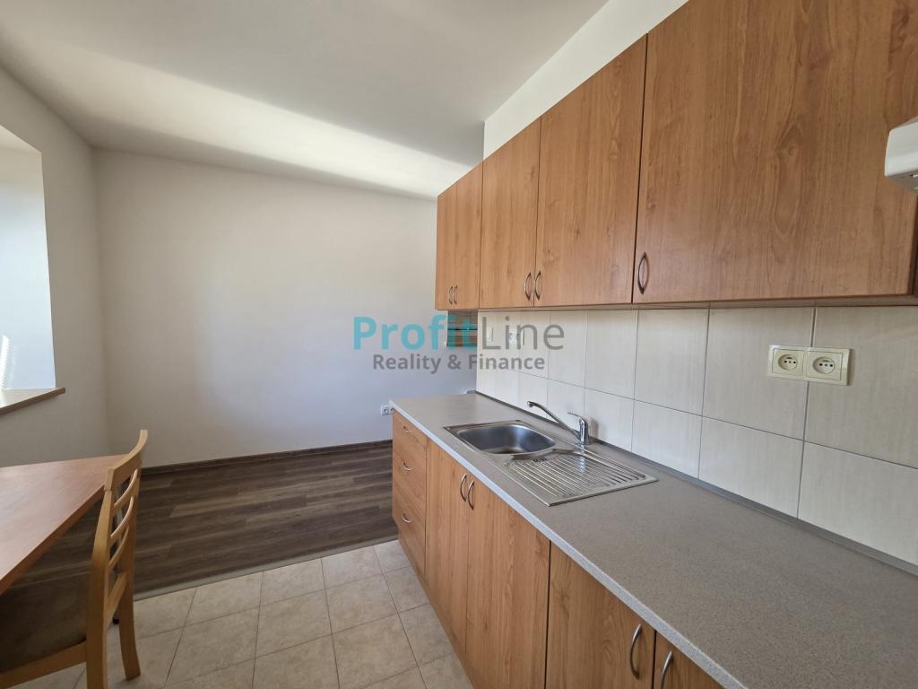 Pronájem bytu 1+kk 38 m2