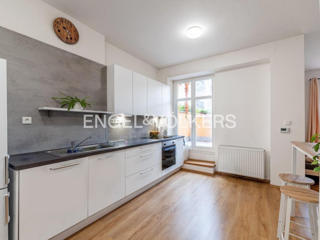 Pronájem bytu 1+kk 42 m2