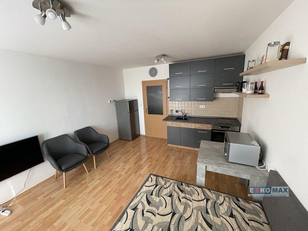 Pronájem bytu 1+kk 34 m2