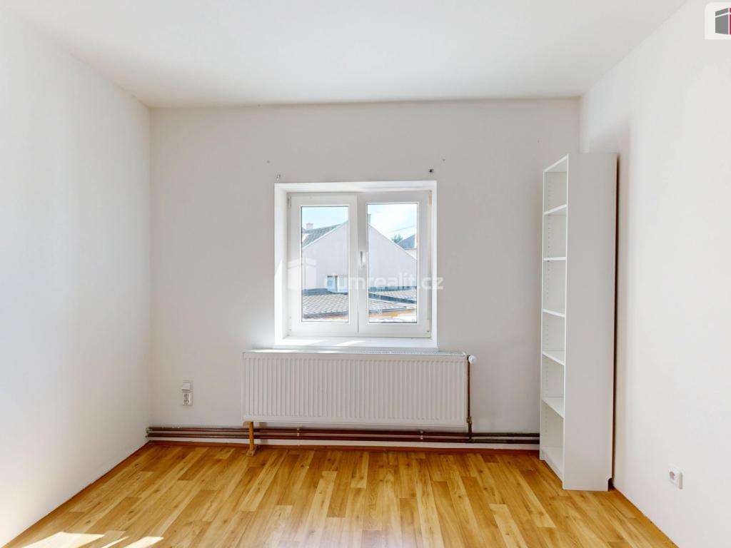 Pronájem bytu 1+1 37 m2