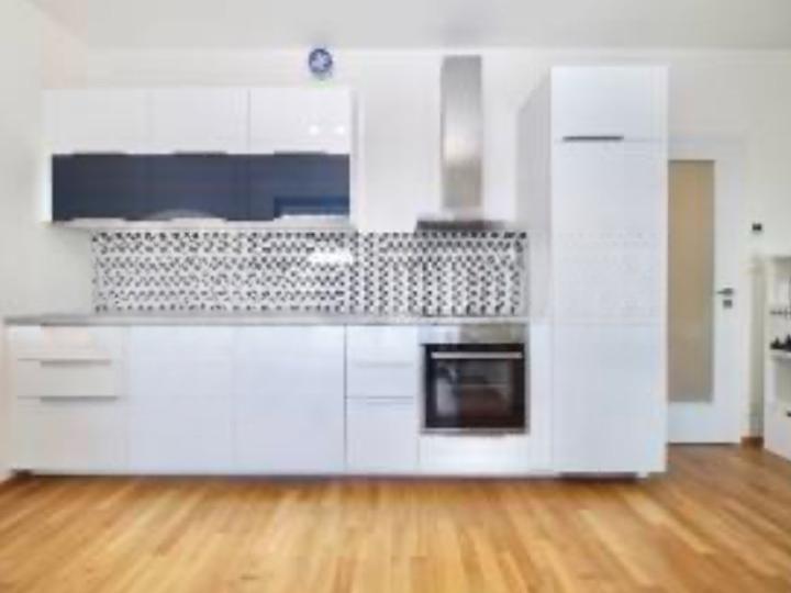 Pronájem bytu 1+kk 34 m2