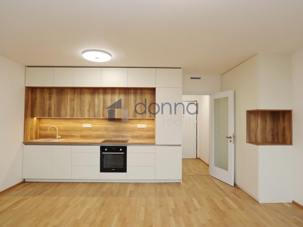 Pronájem bytu 1+kk 39 m2