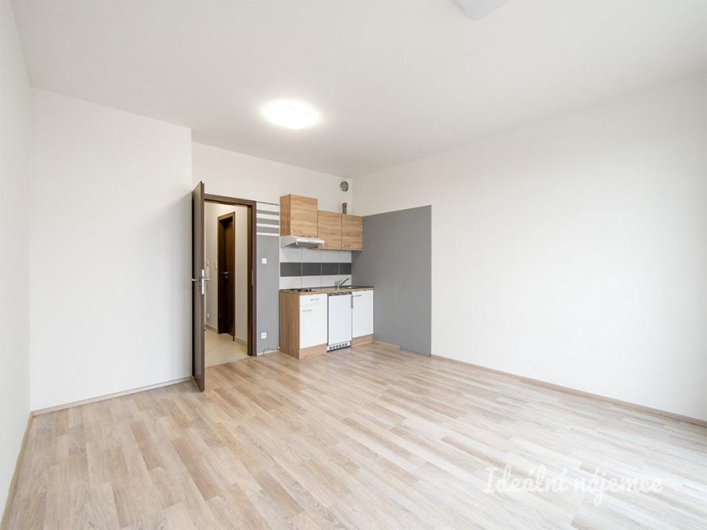 Pronájem bytu 1+kk 28 m2
