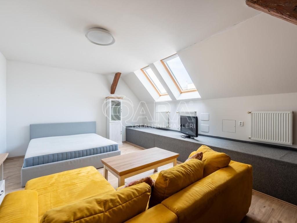 Pronájem bytu 2+kk 62 m2