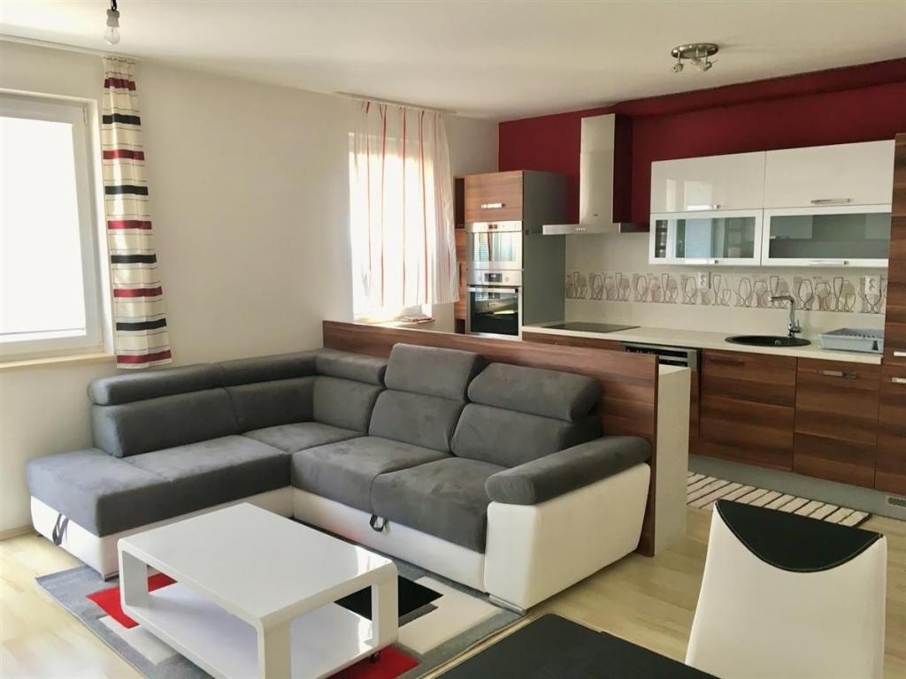 Pronájem bytu 3+kk 66 m2