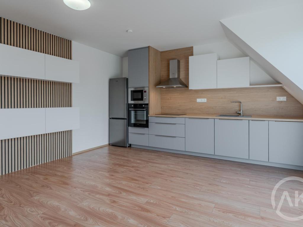 Pronájem bytu 3+kk 86 m2