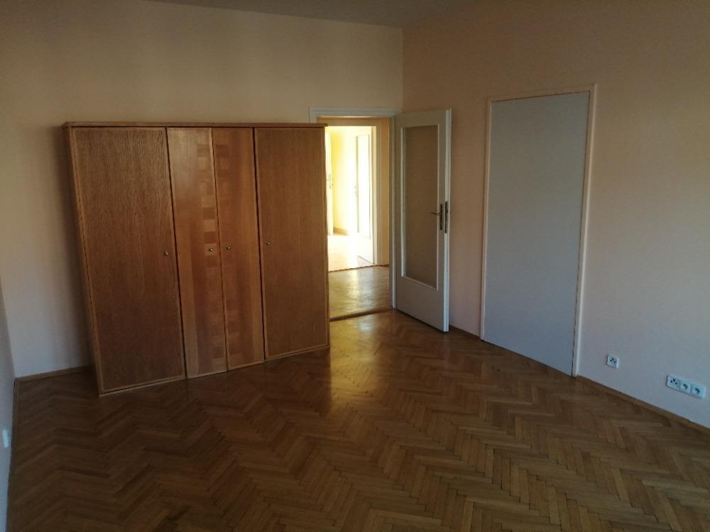 Pronájem bytu 3+1 80 m² – pohled 4