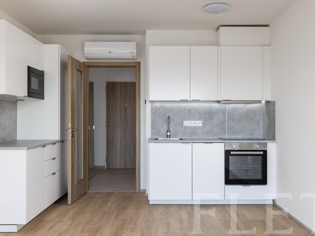 Pronájem bytu 1+kk 33 m2