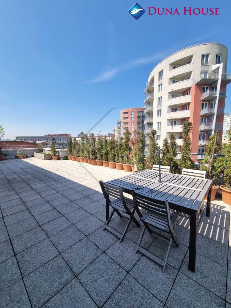Pronájem bytu 2+kk 64 m2