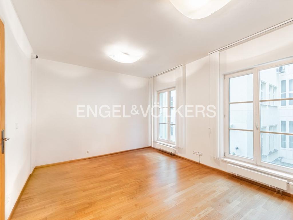 Pronájem bytu 4+kk 130 m2