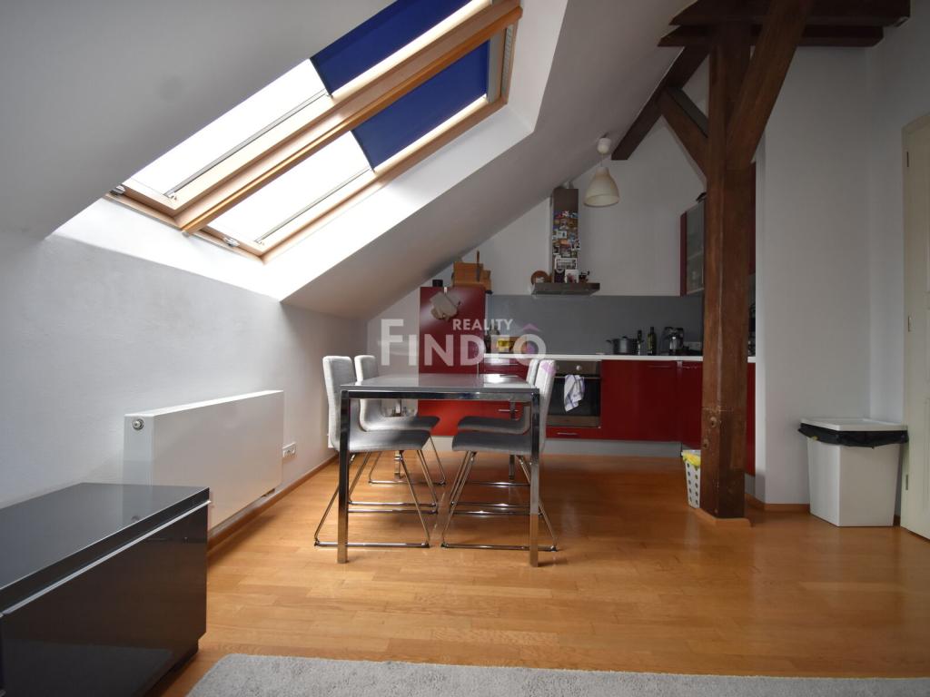 Pronájem bytu 1+kk 40 m2