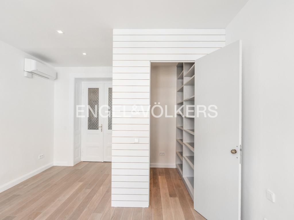 Pronájem bytu 3+kk 93 m2, Praha – náhled fotky 9