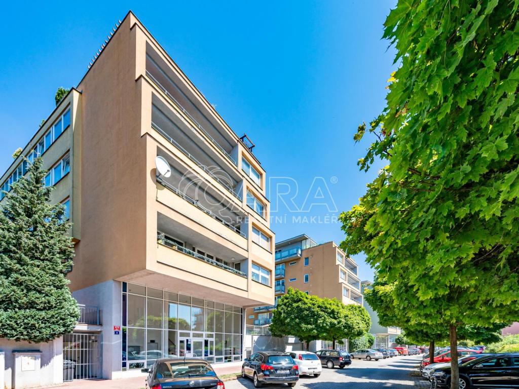 Pronájem bytu 1+kk 34 m2