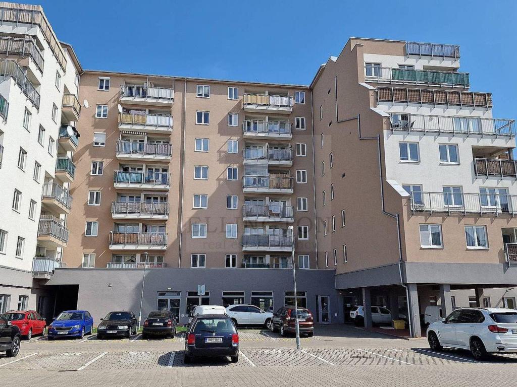Pronájem bytu 1+kk 35 m2