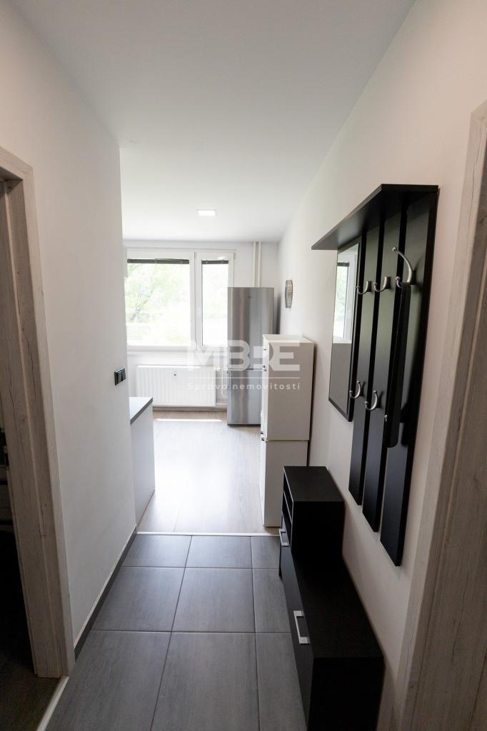 Pronájem bytu 1+1 54 m2