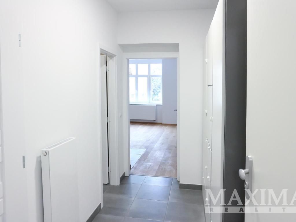 Pronájem bytu 1+kk 34 m2