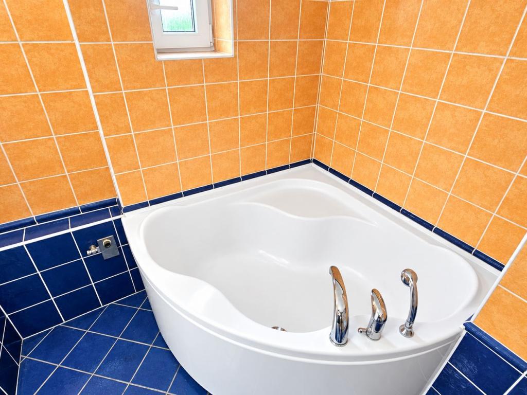 Pronájem domu 126 m2, Králův Dvůr – náhled fotky 14