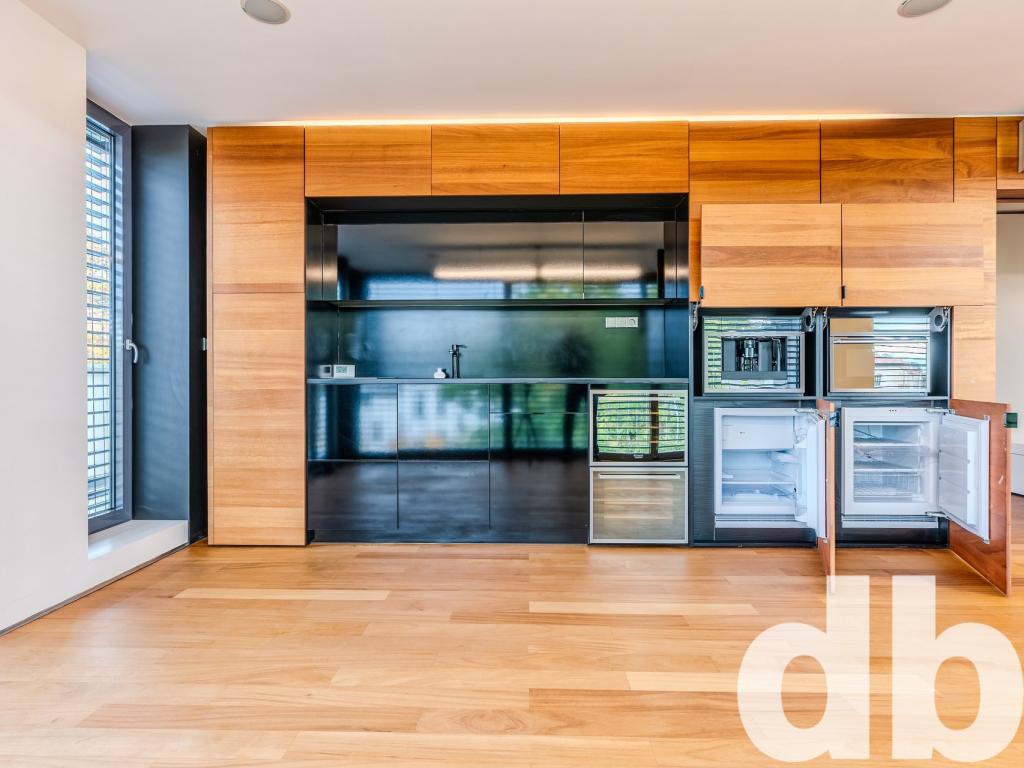 Pronájem bytu 1+kk 70 m2