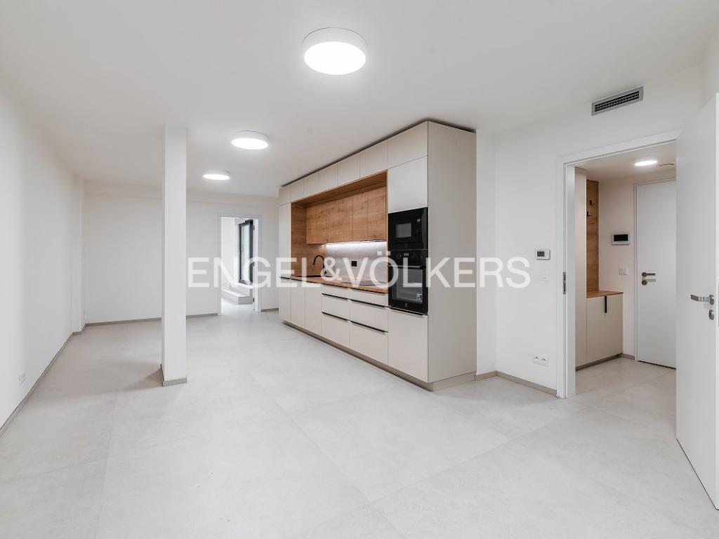 Pronájem bytu 2+kk 70 m2