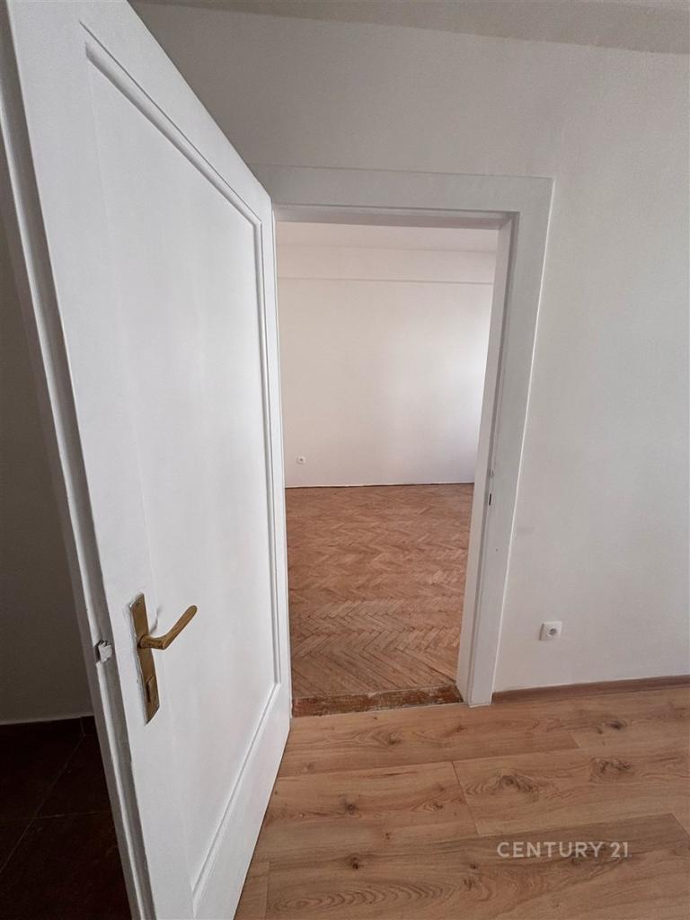 Pronájem bytu 2+kk 42 m2, Praha – náhled fotky 8