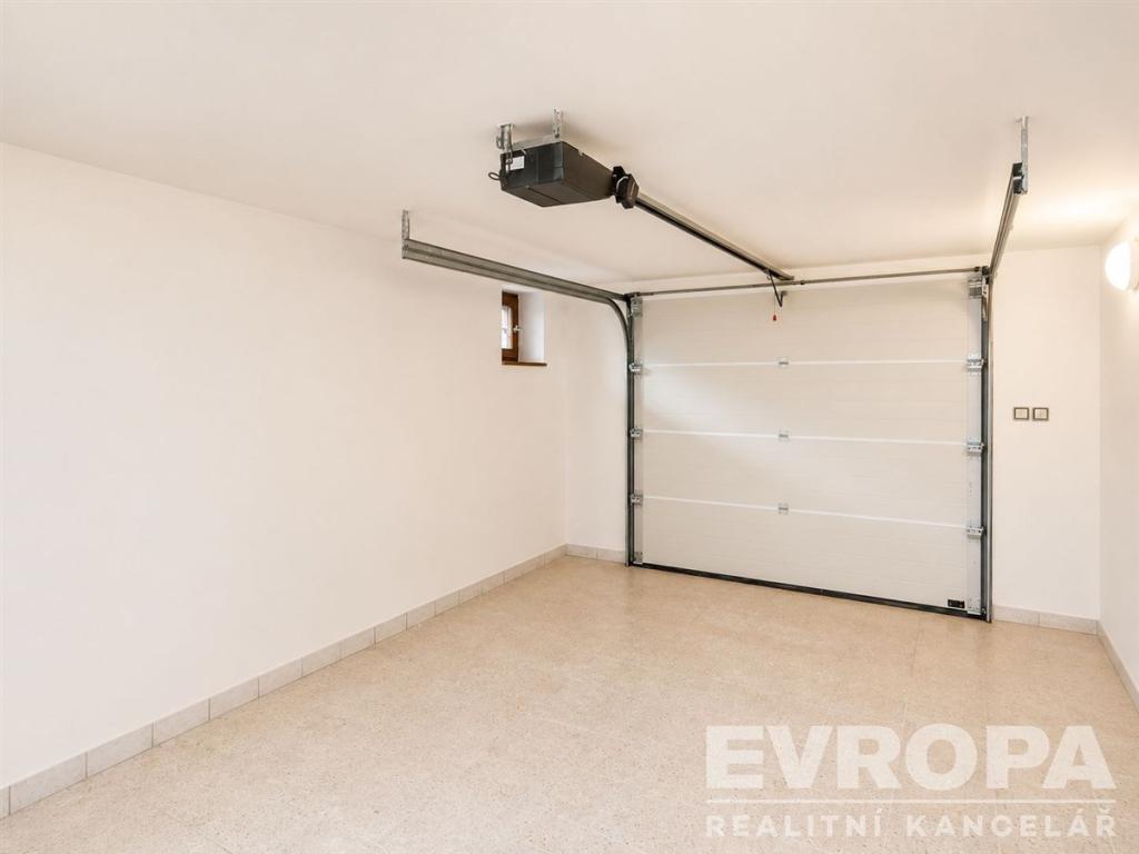 Pronájem domu 350 m2, Průhonice – náhled fotky 16