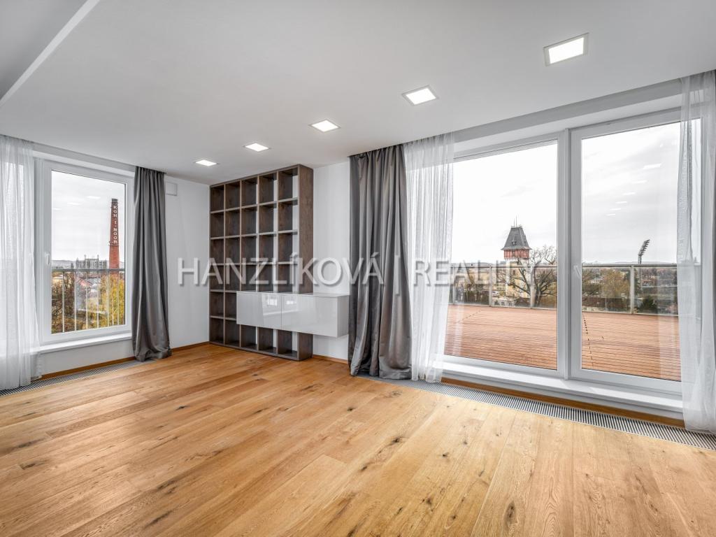 Prodej bytu 6 a více 303 m2