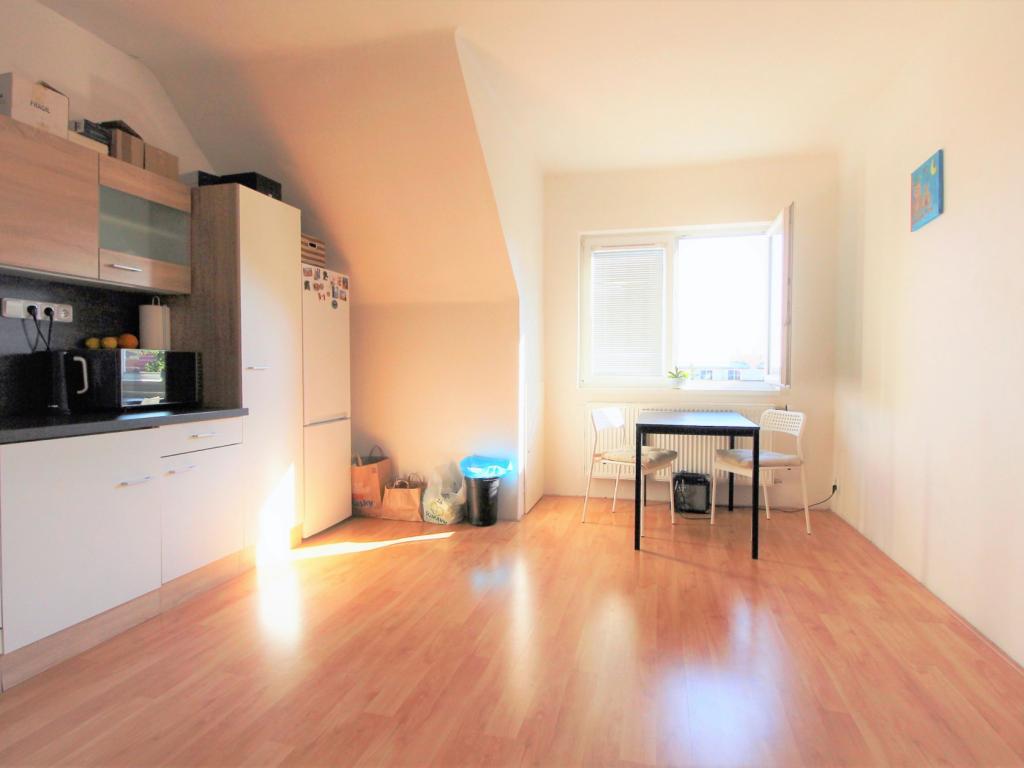 Pronájem bytu 2+kk 52 m2