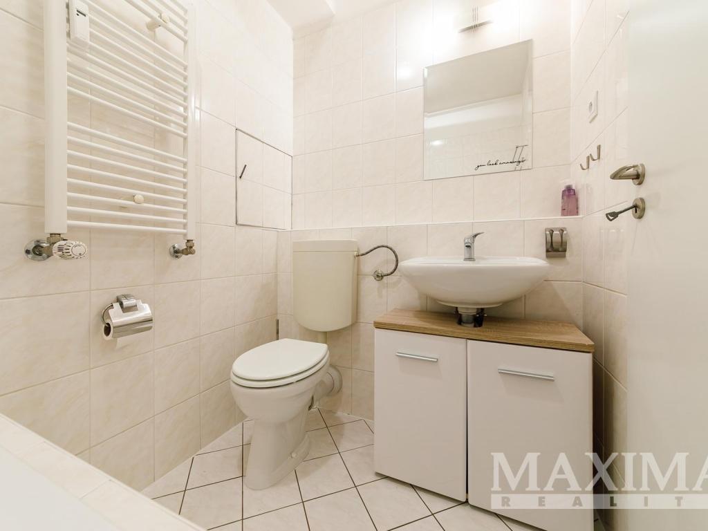 Pronájem bytu 1+kk 40 m2, Praha – náhled fotky 10