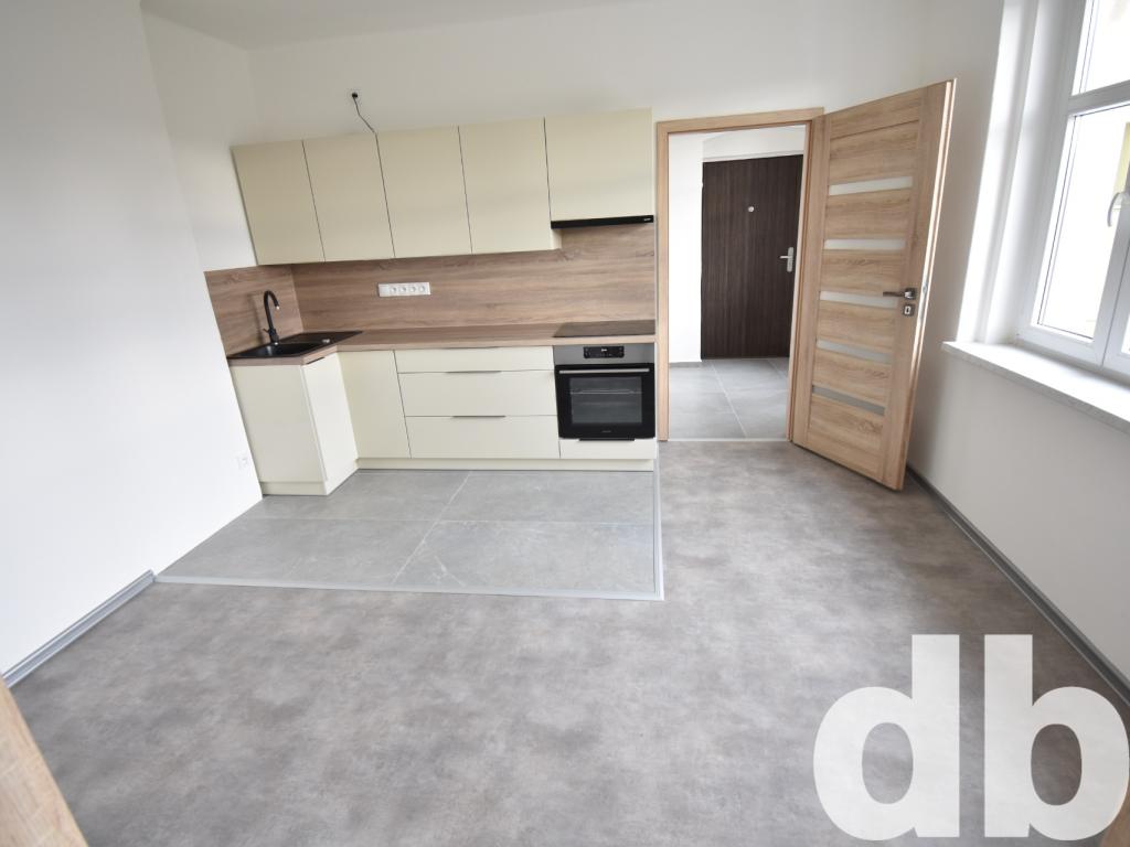 Pronájem 2+kk, Karlovy Vary - Rohová, 10600 Kč,