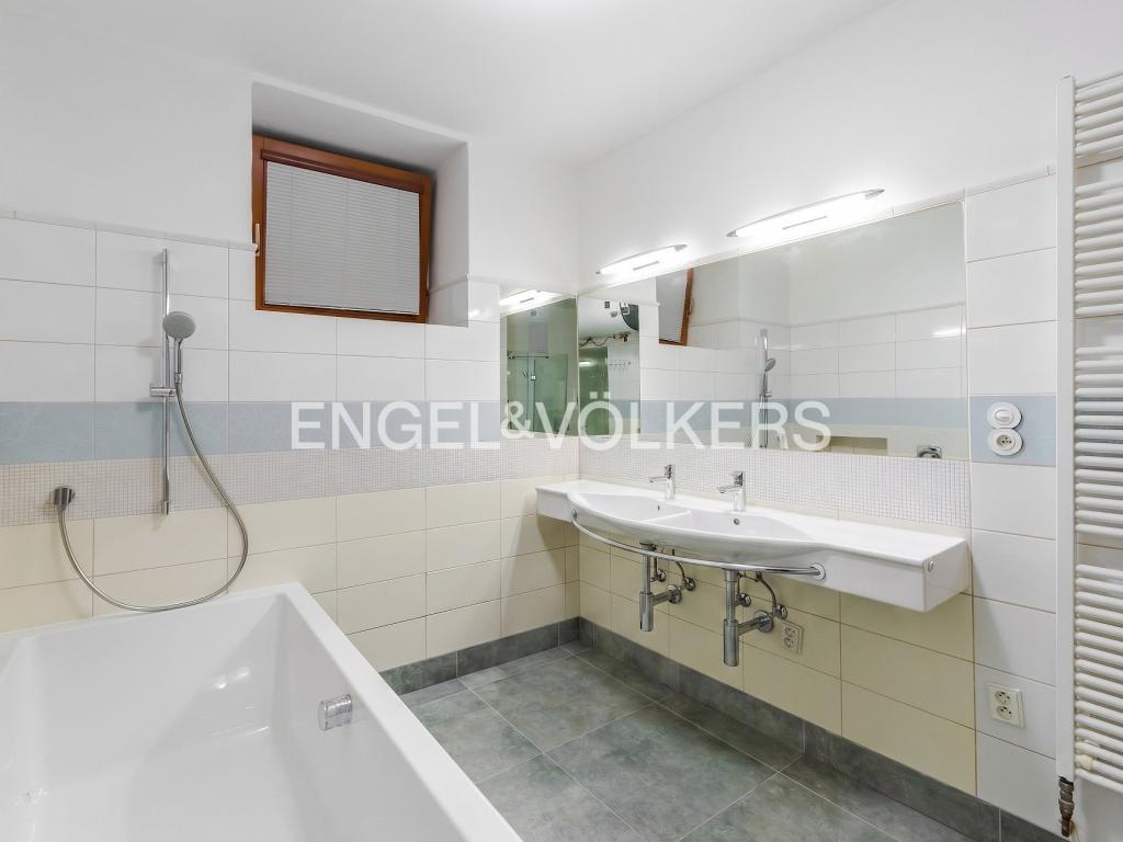 Prodej domu 278 m2, Praha – náhled fotky 13