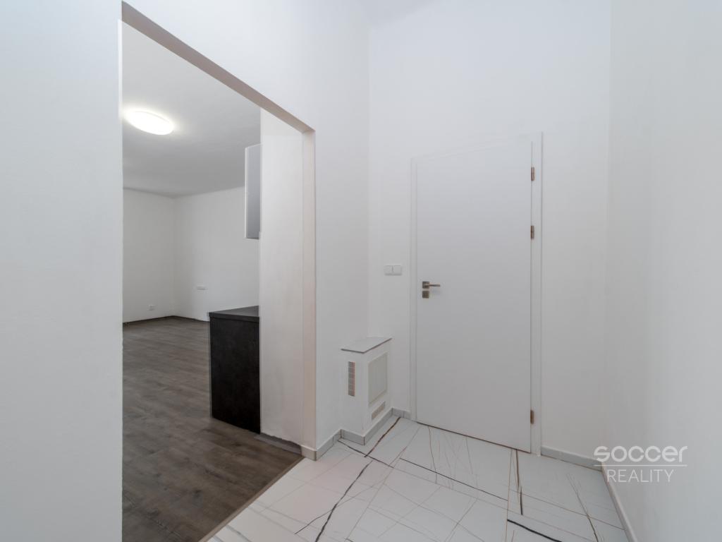 Prodej bytu 1+kk 36 m2, Praha – náhled fotky 10