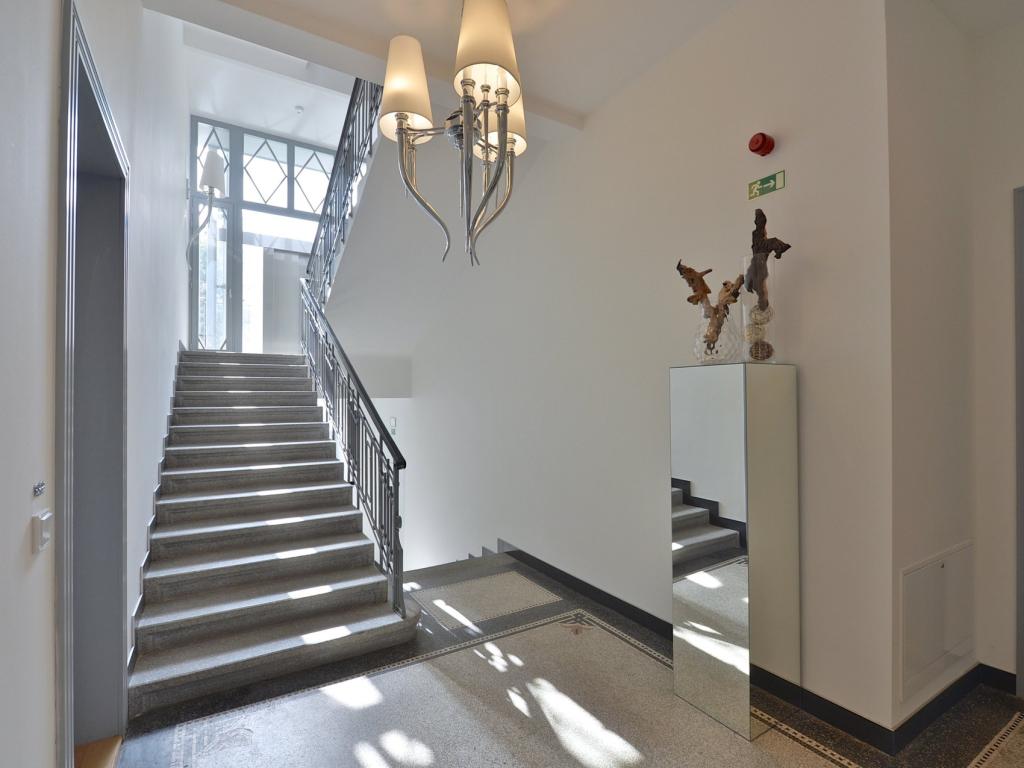 Pronájem bytu 5+kk 184 m2, Praha – náhled fotky 8