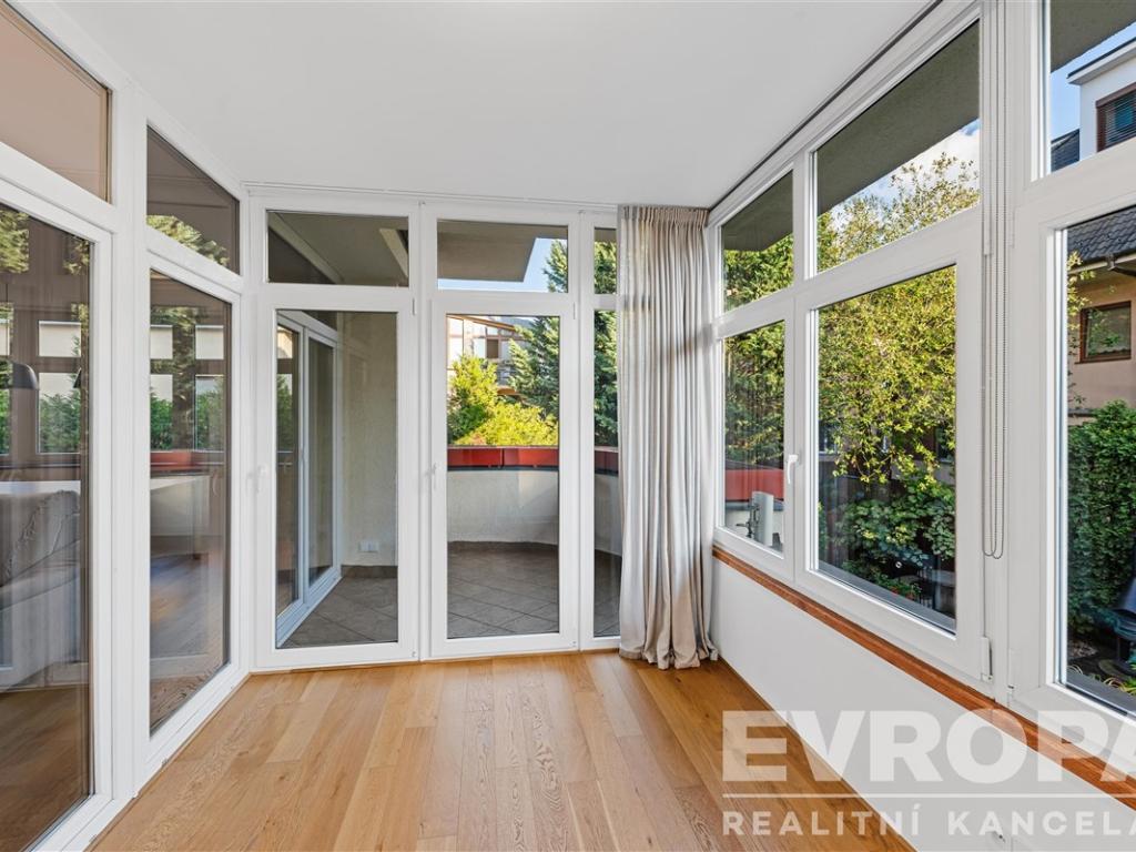 Pronájem bytu 4+kk 113 m2, Praha – náhled fotky 8