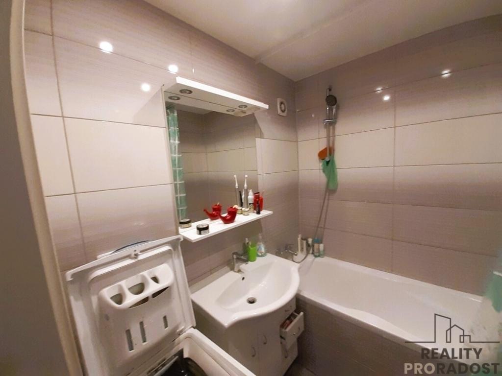 Pronájem bytu pokoj 12 m2