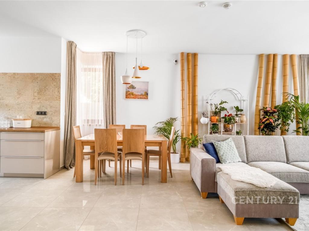 Pronájem domu 246 m2