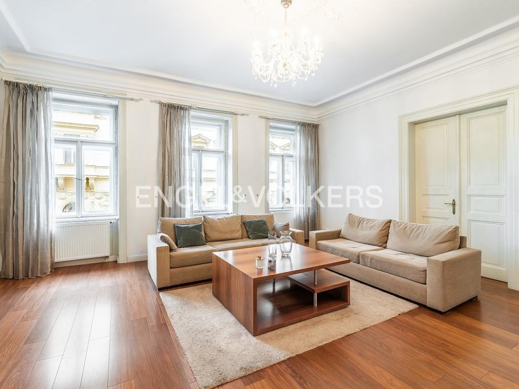 Pronájem bytu 4+1 154 m2