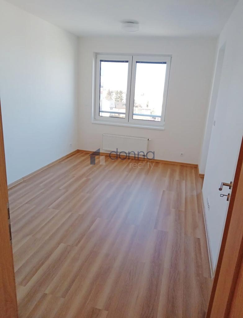 Pronájem bytu 2+kk 58 m² – pohled 6
