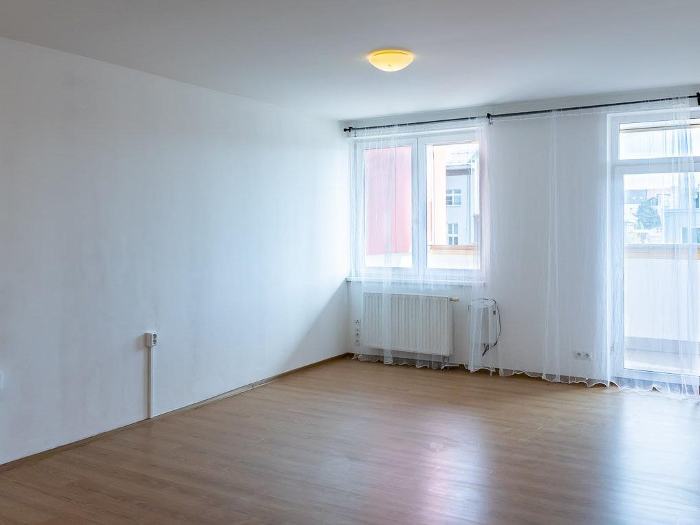 Pronájem bytu 1+kk 38 m2