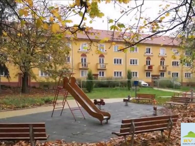 Pronájem 3+1, Pardubice - Artura Krause, 15000 Kč,