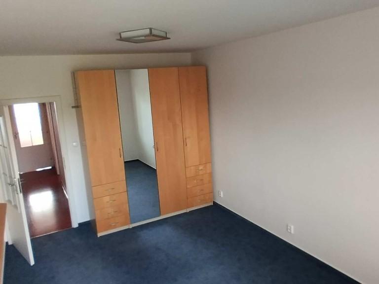 Listing 4