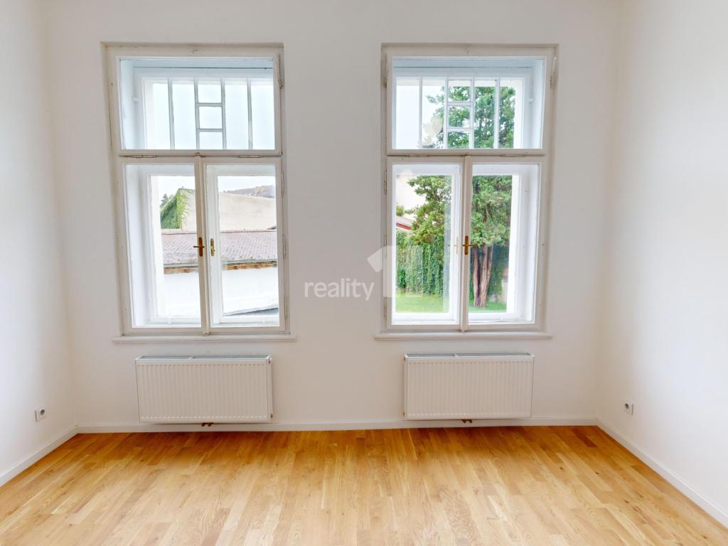 Pronájem bytu 1+kk 40 m2
