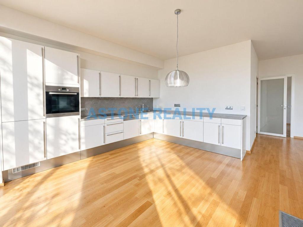Pronájem bytu 2+kk 81 m2