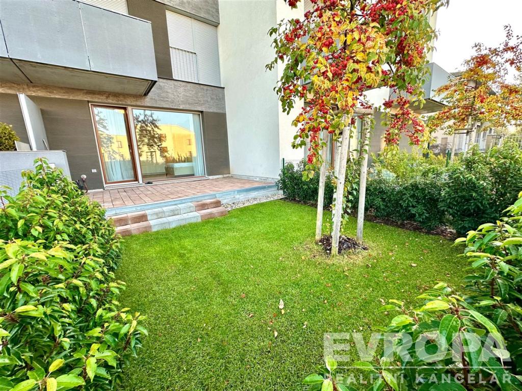 Pronájem bytu 1+kk 67 m2