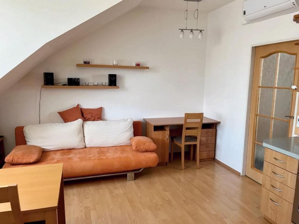 Pronájem bytu 2+kk 45 m2