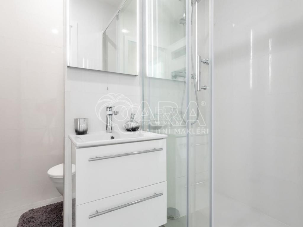 Pronájem bytu 1+1 38 m2