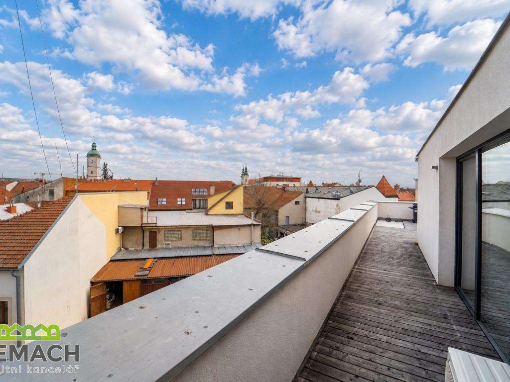 Pronájem bytu 2+kk 144 m2