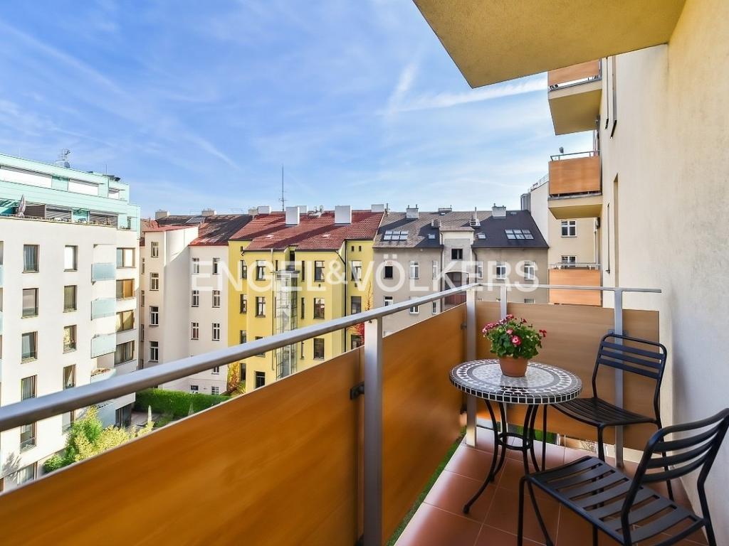 Pronájem bytu 2+kk 45 m2, Praha – náhled fotky 3
