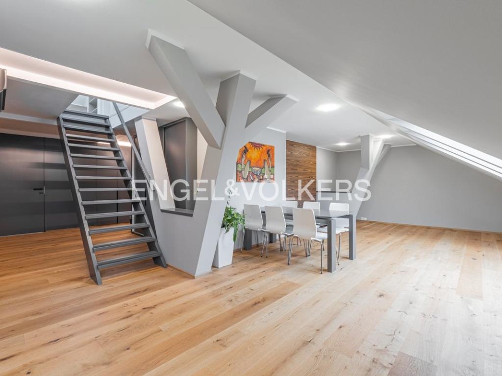 Pronájem bytu 4+kk 135 m2